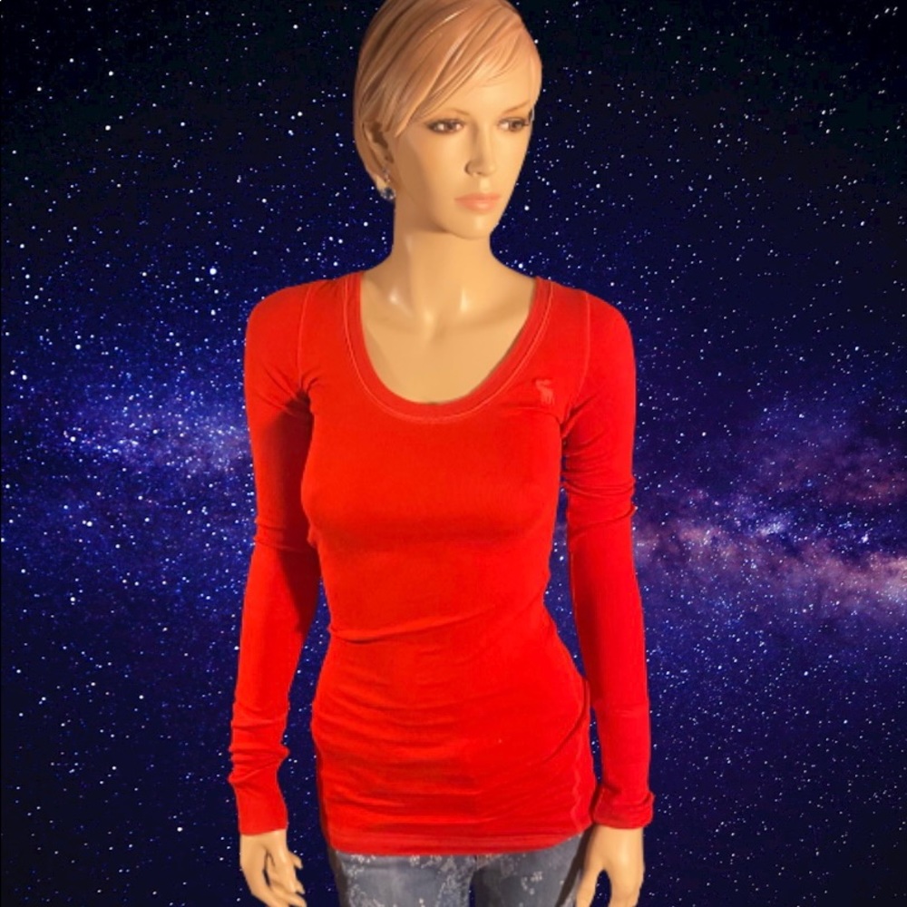 Abercrombie red perfect stretch red shirt
